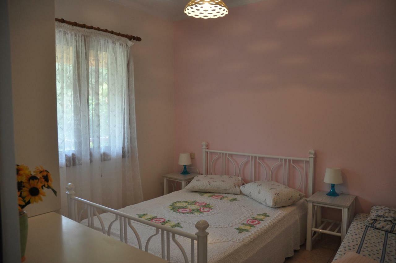 Areti'S Apartment Agios Georgios Pagon Eksteriør bilde